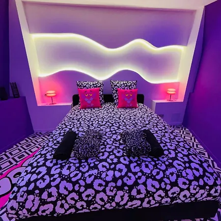 Villa, 8 Max, 2 Jacuzzi, Arcade, Billard, Parking Épernay