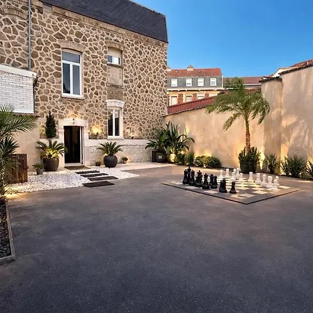 Villa Villa, 8 Max, 2 Jacuzzi, Arcade, Billard, Parking Épernay