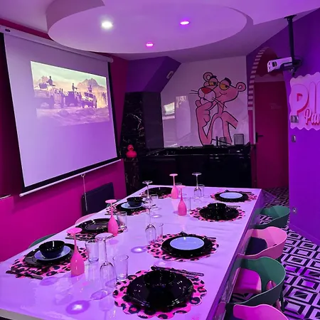 Villa Villa, 8 Max, 2 Jacuzzi, Arcade, Billard, Parking