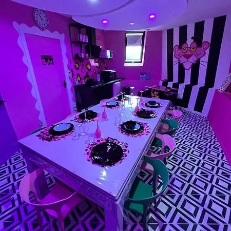Villa Villa, 8 Max, 2 Jacuzzi, Arcade, Billard, Parking