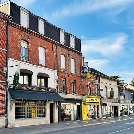 Villa, 8 Max, 2 Jacuzzi, Arcade, Billard, Parking * Épernay