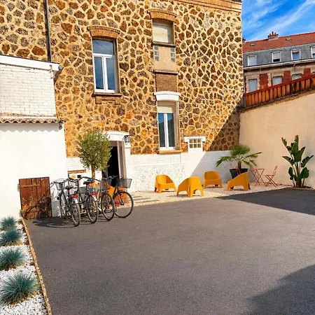 Villa Villa, 8 Max, 2 Jacuzzi, Arcade, Billard, Parking